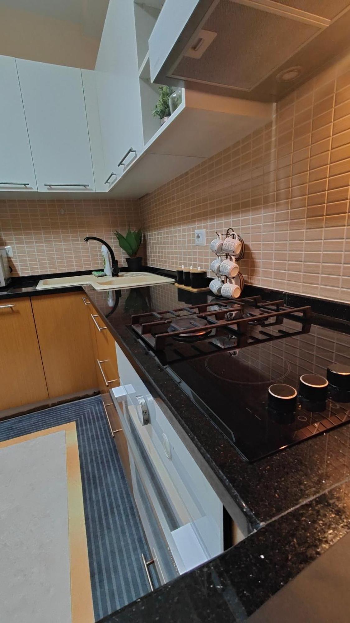 Panorama Apartment *