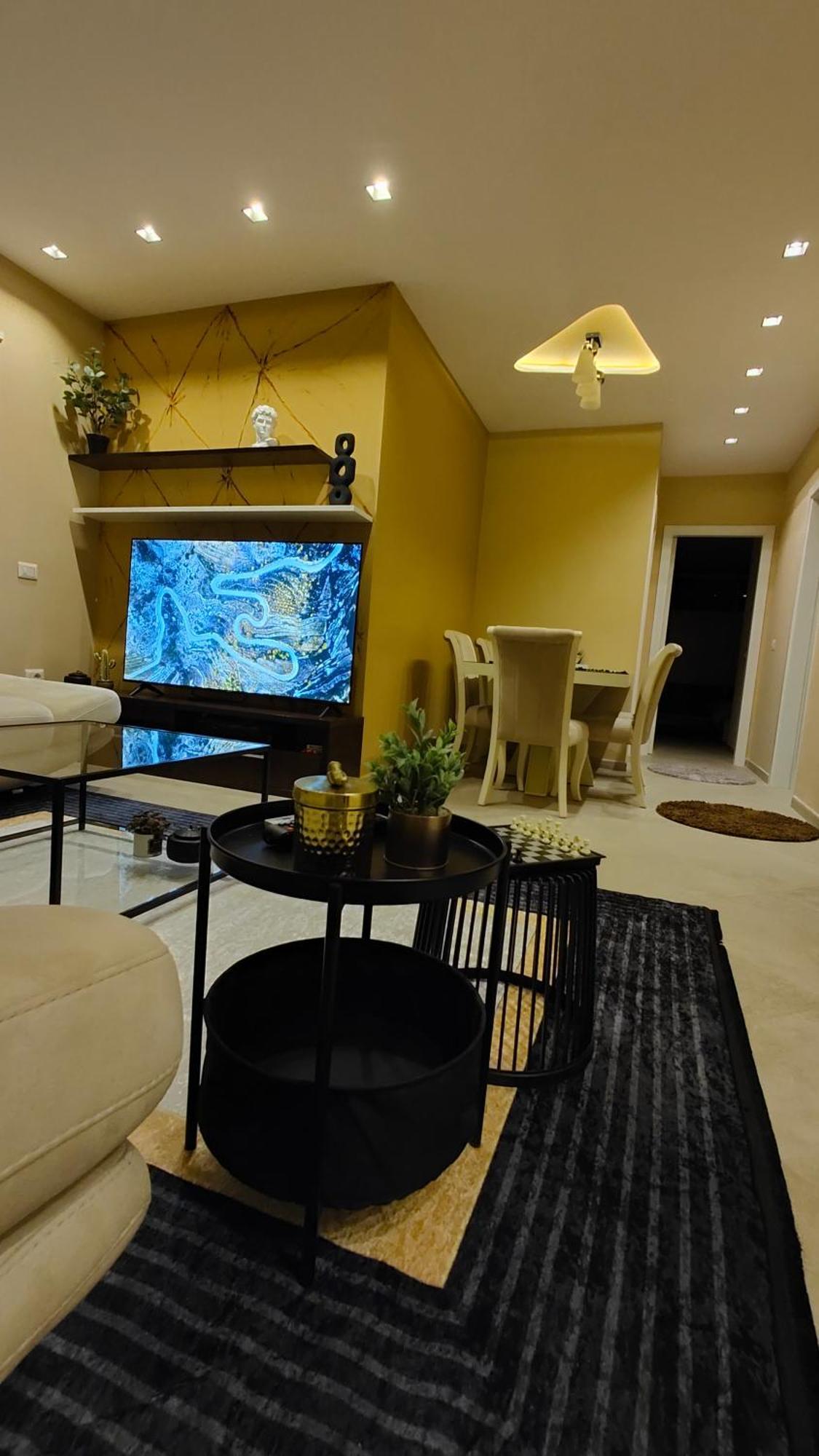 Panorama Apartment *